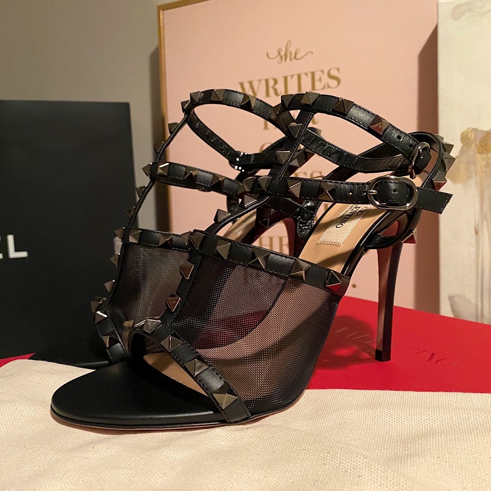 New Size 37 Valentino Mesh Rockstud Pumps